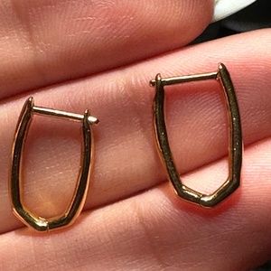 Kendra Scott Ellen Huggie Earrings in 18k Gold Vermeil